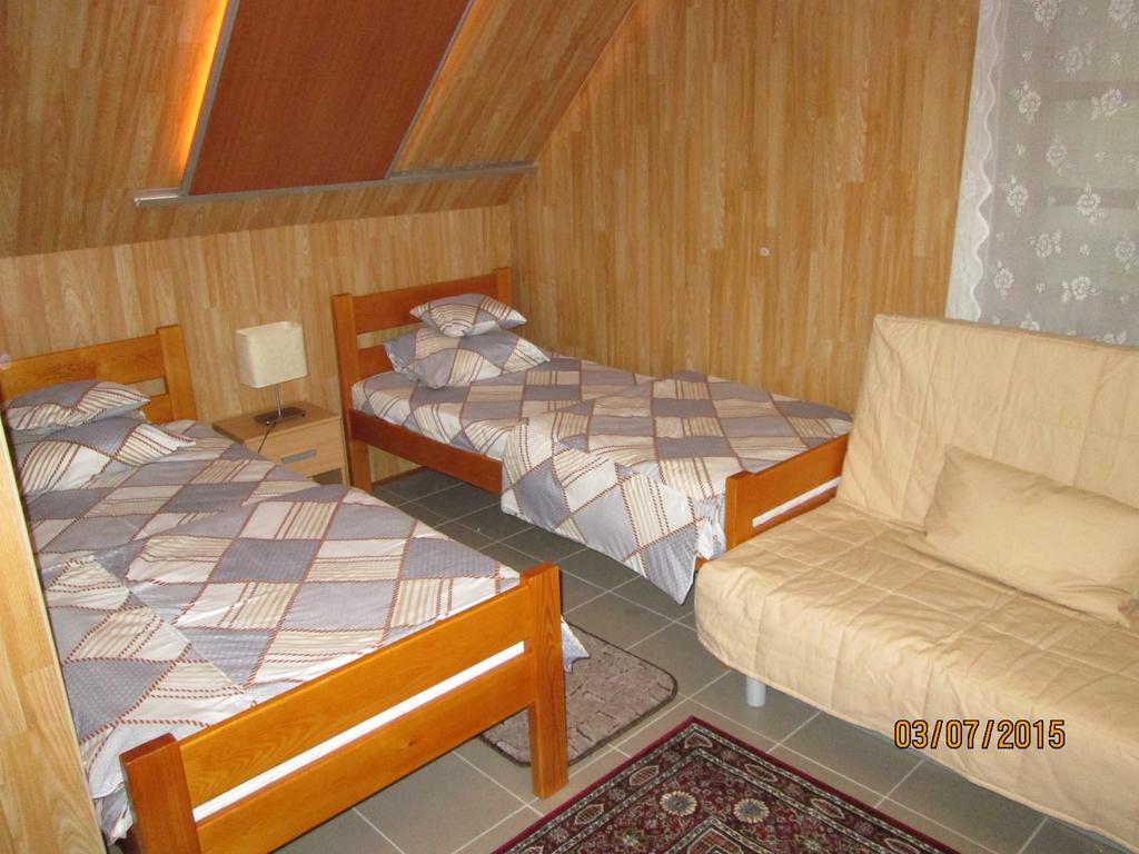 Kisherceg Szallashely ブダペスト 部屋 写真