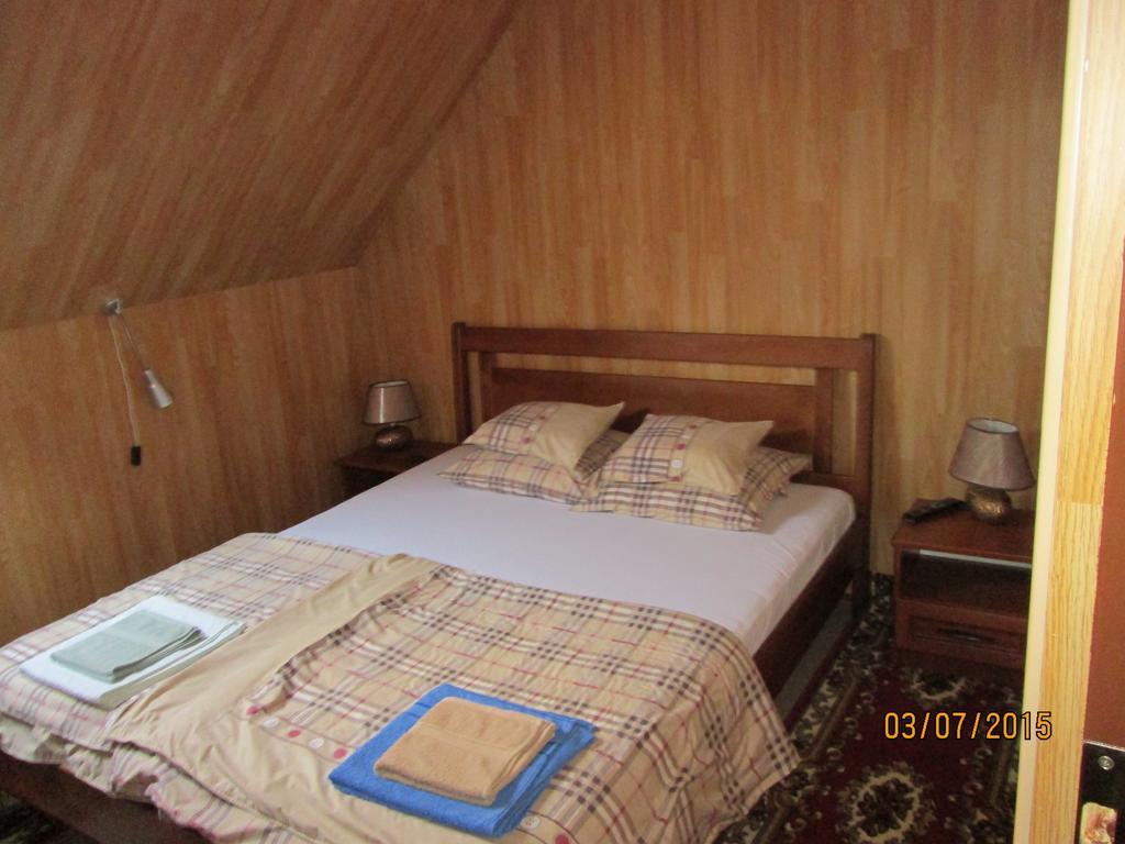 Kisherceg Szallashely ブダペスト 部屋 写真